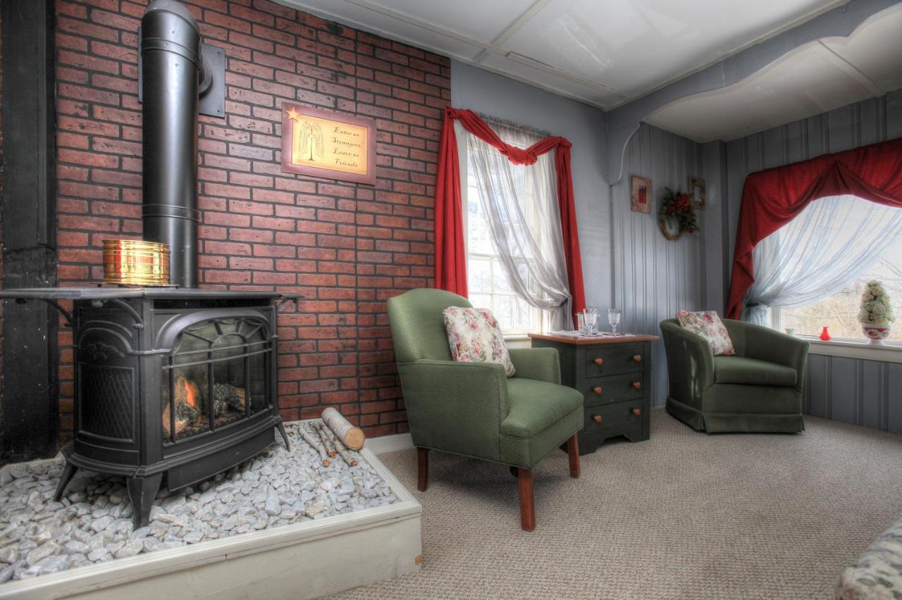 Old Red Inn & Cottagesノース・コンウェー エクステリア 写真